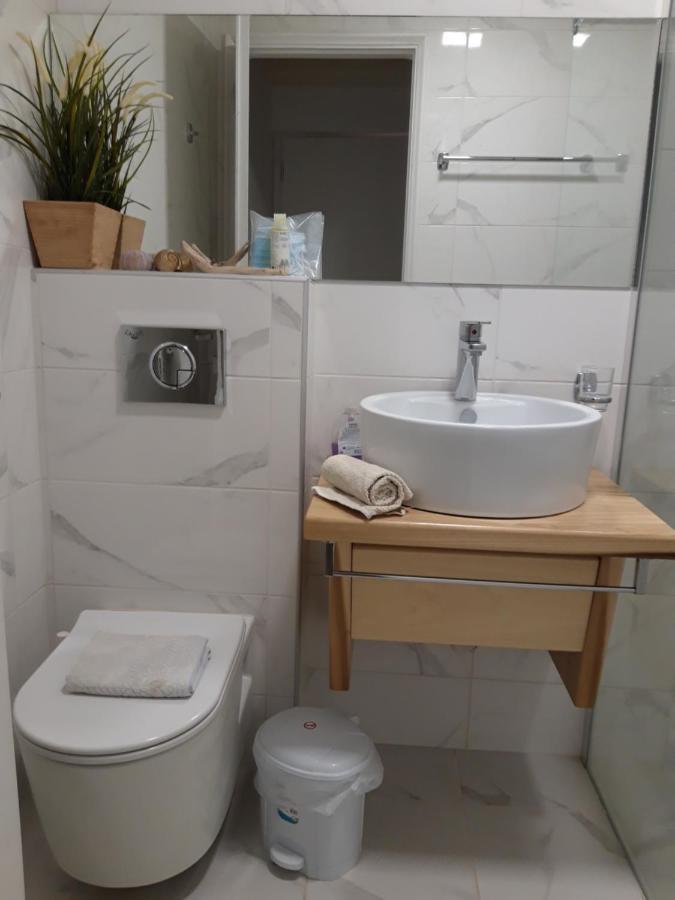 Delfini Bay Retreat Apartment วาซีลีกี ภายนอก รูปภาพ