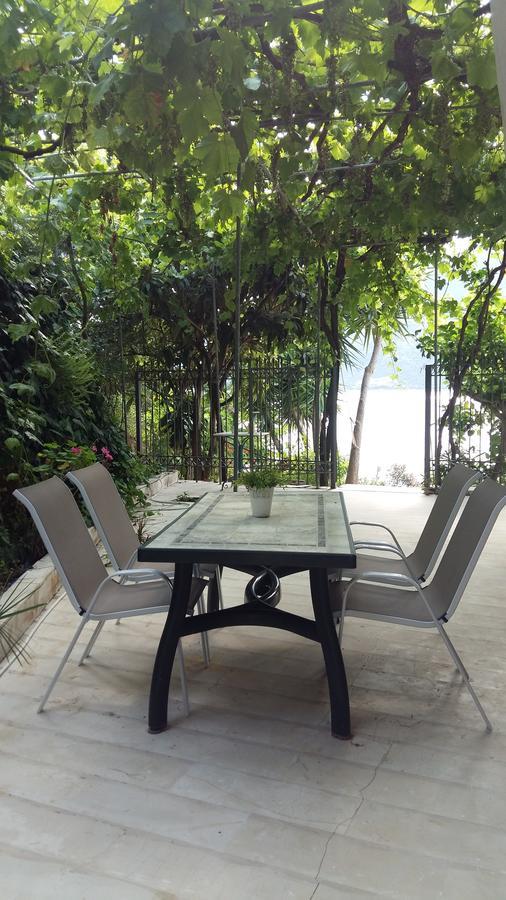 Delfini Bay Retreat Apartment วาซีลีกี ภายนอก รูปภาพ