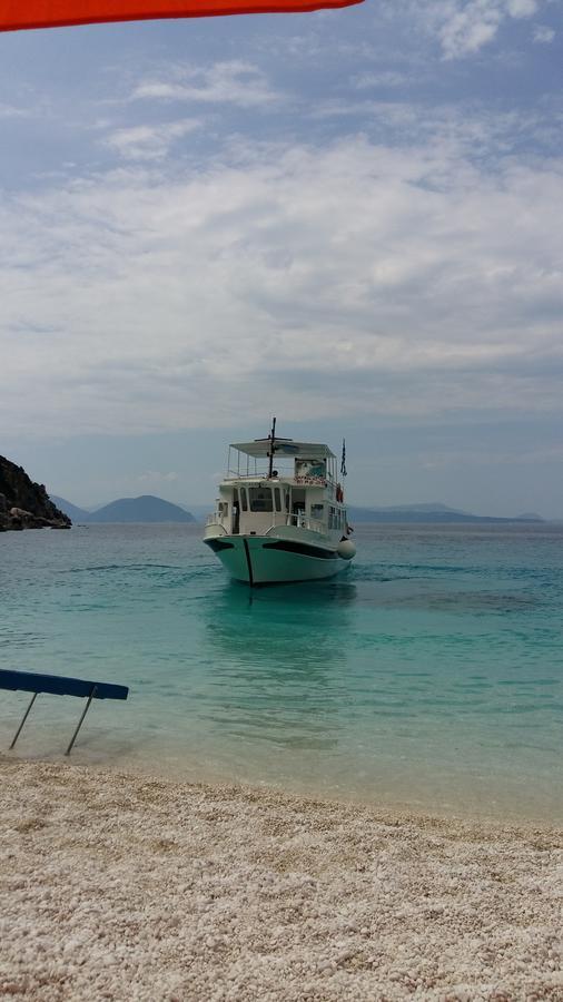 Delfini Bay Retreat Apartment วาซีลีกี ภายนอก รูปภาพ